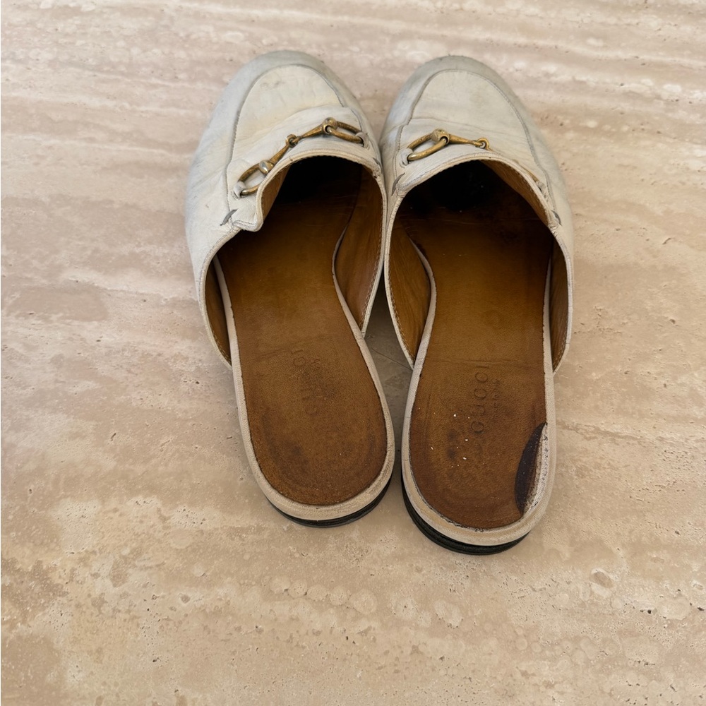 Classic GUCCI horsebit slides - Cream & Gold Buckle - Picture 4 of 7